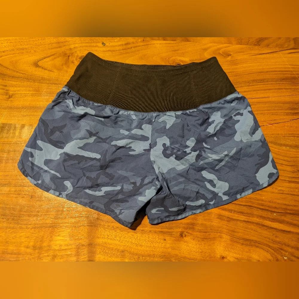 The North Face - Flyweight Active Shorts NBW91584  | Size Small: Blue Camouflage